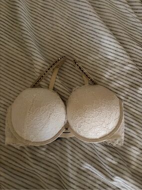 Victoria's Secret WHITE Lace Push-Up Bra with Embellished Straps
